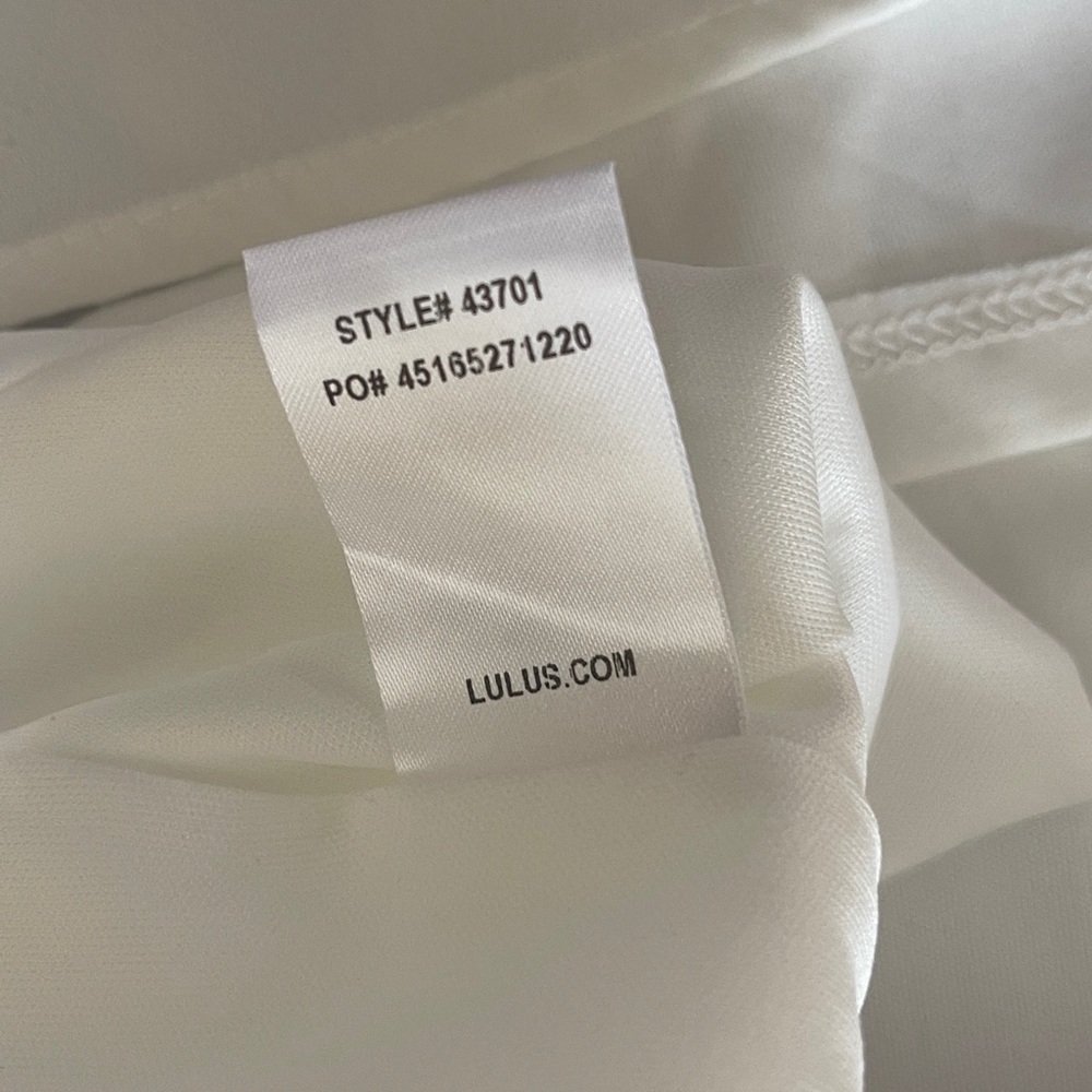 Lulus Guest of Honor White Flounce Sleeve Shift Dress Womens Medium NWT - Picture 9 of 10